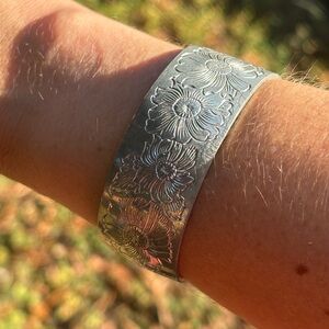 Kirk Stieff Pewter Daisy (April) Cuff
